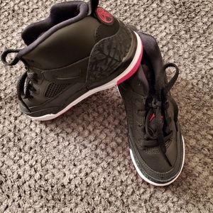 Girls Jordan spizike size 10c